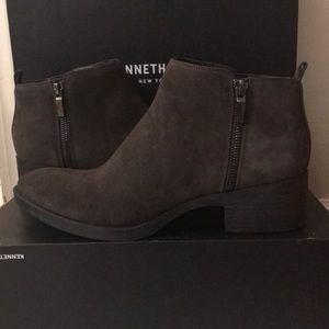 Kenneth Cole “Levon” bootie in asphalt